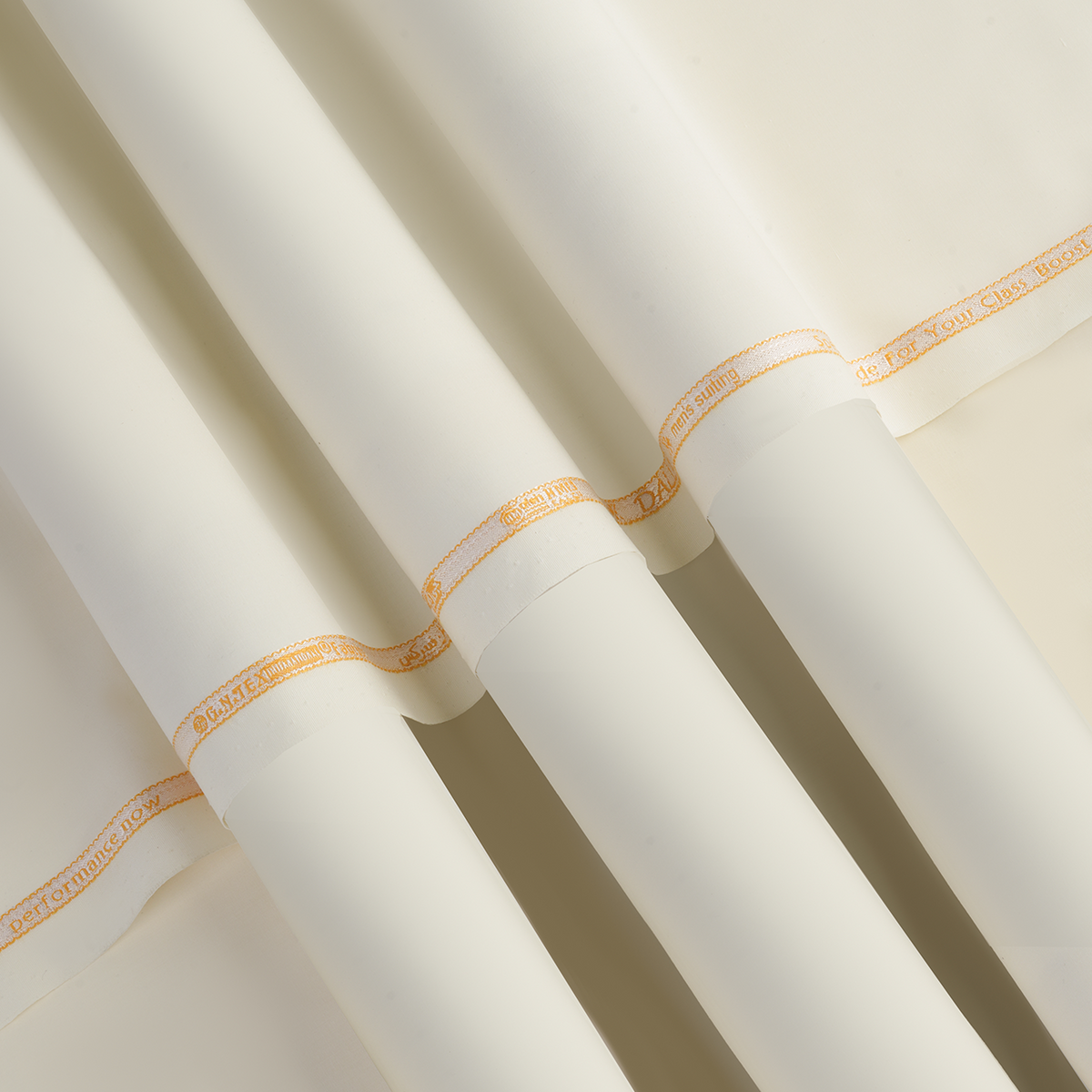 Dallas Suiting - Cream SH#10